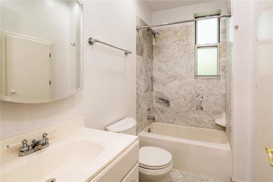 Bathroom, Interior, Marble, Marble Walls