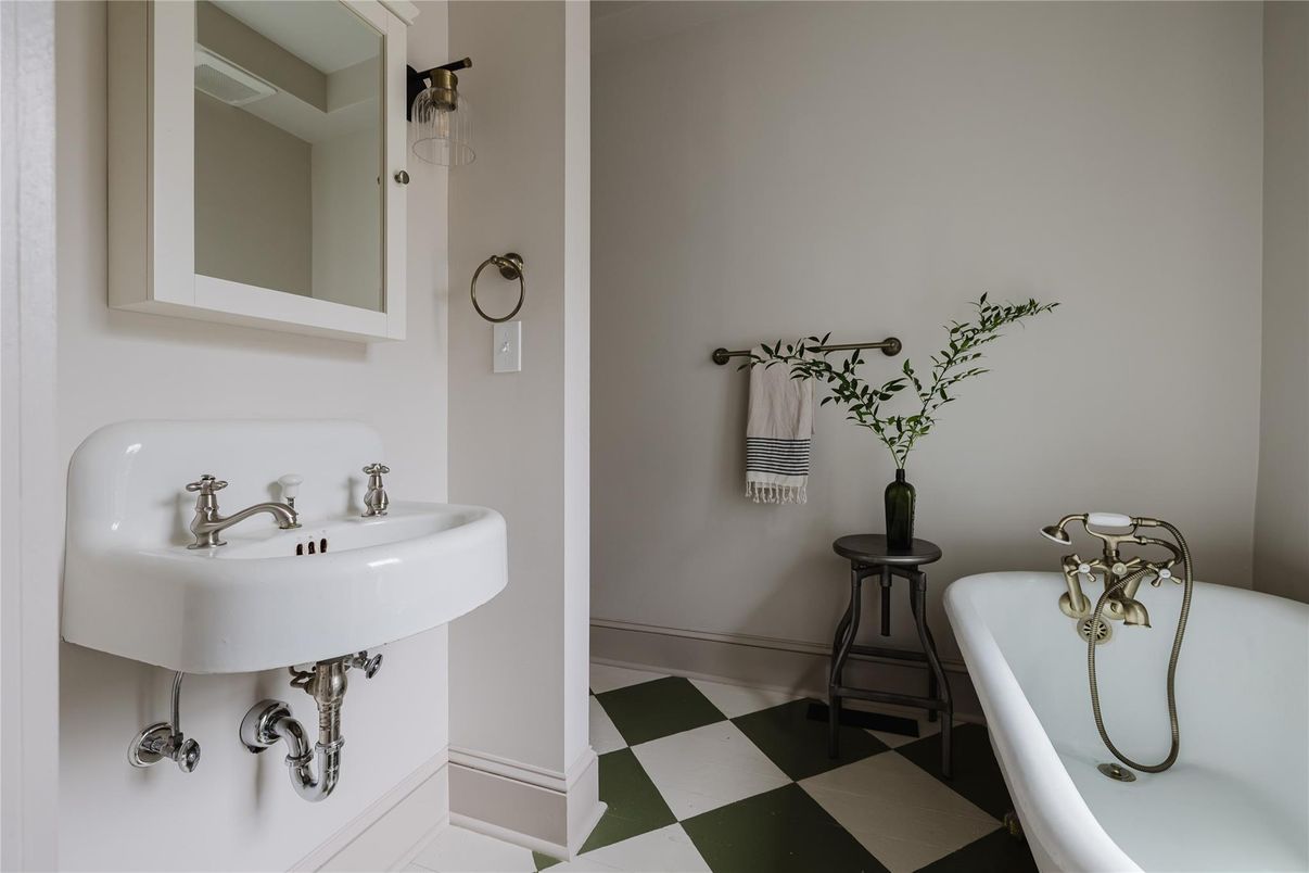 Bathroom, Interior