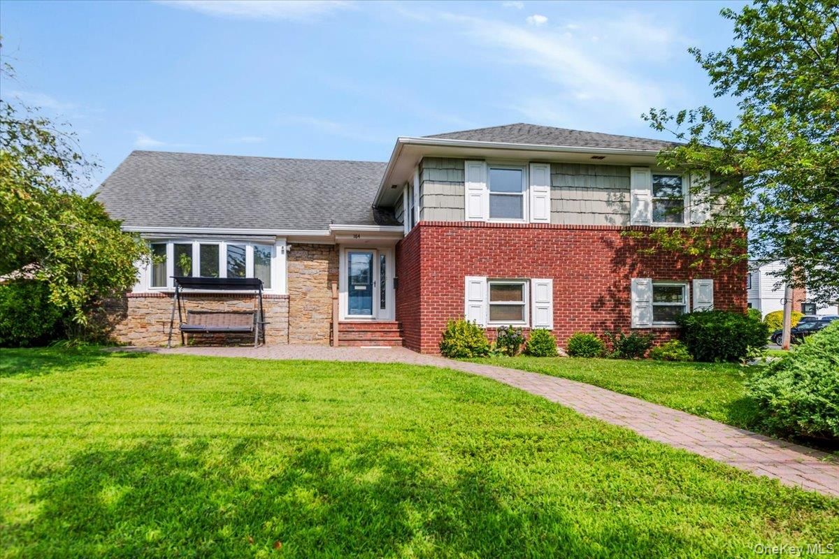 Exterior, Facade, Brick Facade, Split Level