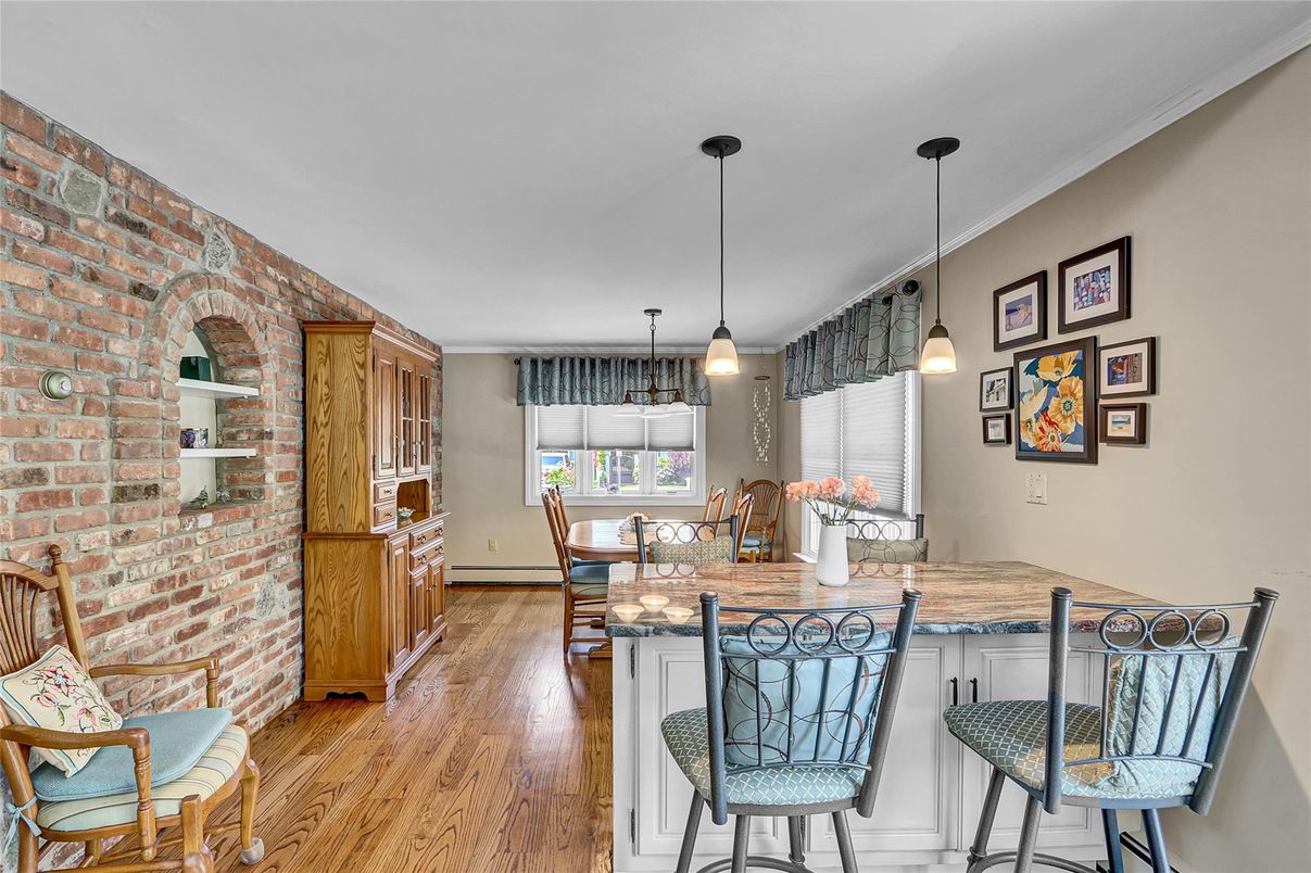 Interior, Pendant Lights, Stone Walls, Wood Texture Flooring