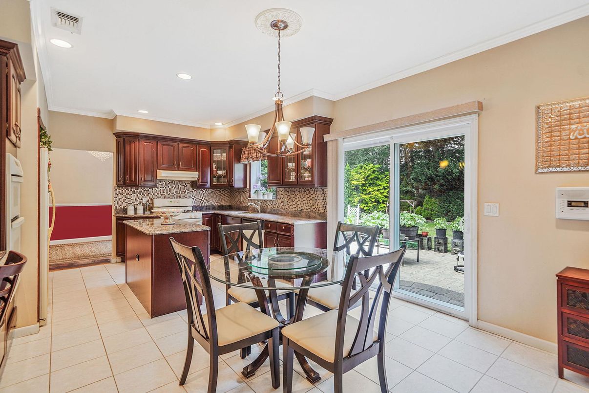 Chandelier, Dining room, Interior, Kitchen, Recessed Lighting