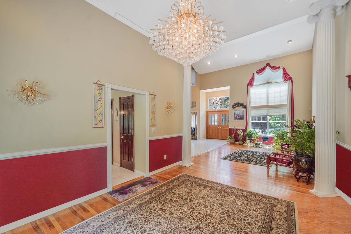 Chandelier, Interior, Recessed Lighting, Wood Texture Flooring