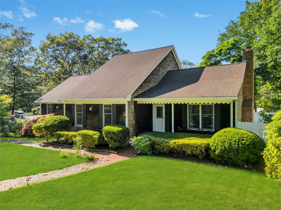 Backyard, Exterior, Facade, Cape Cod