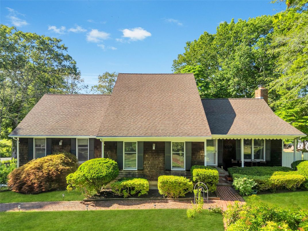 Exterior, Facade, Cape Cod