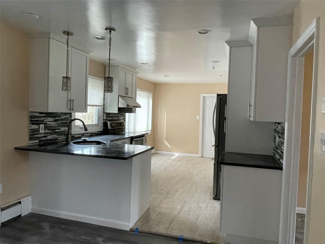 Interior, Kitchen, Pendant Lights, Recessed Lighting, Wood Texture Flooring