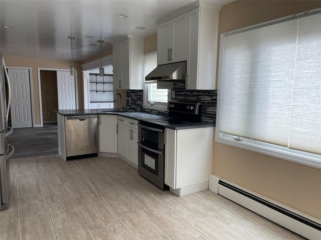 Interior, Kitchen, Pendant Lights, Wood Texture Flooring