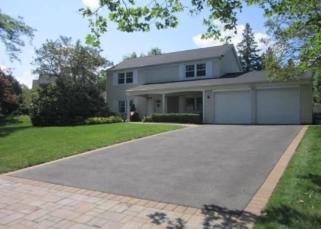 Attached, Exterior, Facade, Split Level