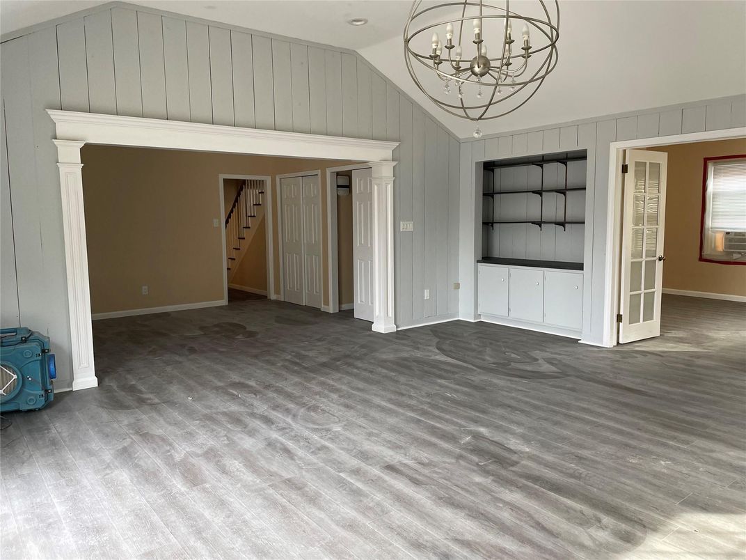 Chandelier, Empty room, Interior, Wood Texture Flooring