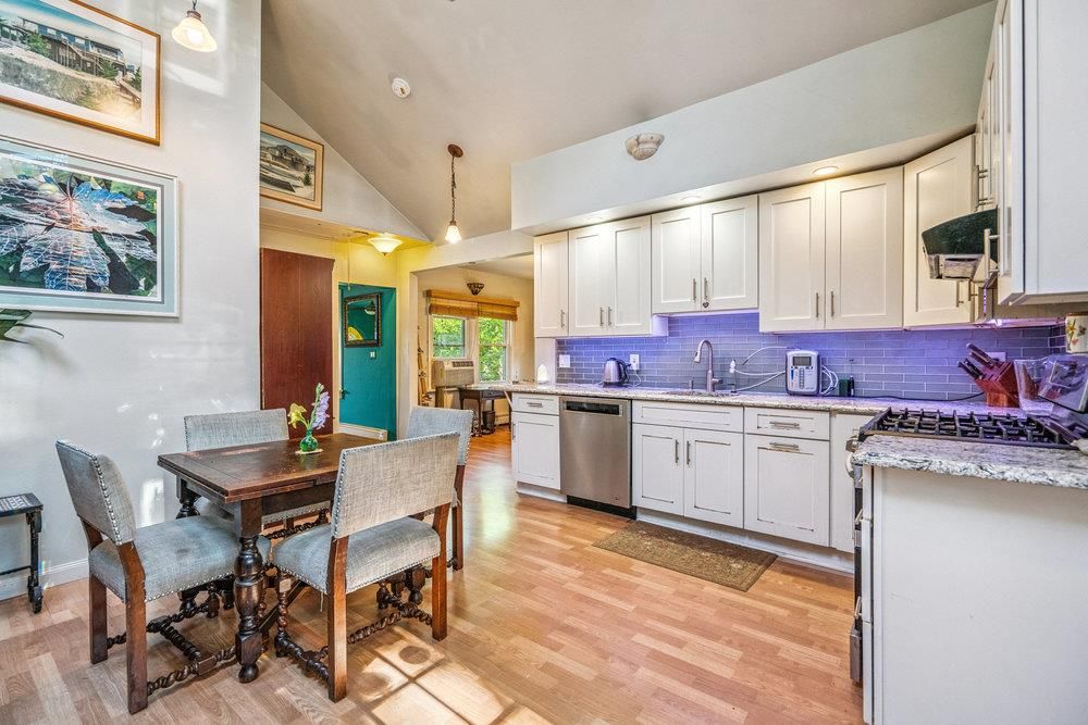 Dining room, Interior, Kitchen, Pendant Lights, Recessed Lighting, Wood Texture Flooring