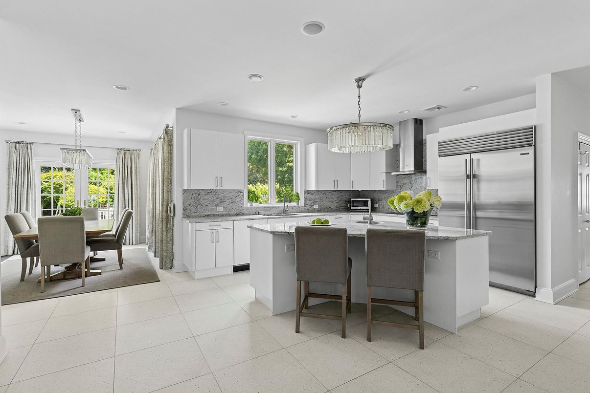 Dining room, Interior, Kitchen, Pendant Lights, Recessed Lighting, Stainless Steel Appliances