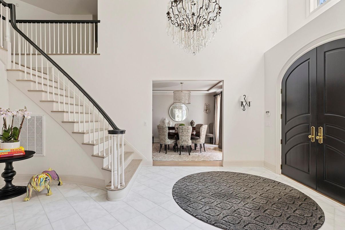 Chandelier, Dining room, Interior