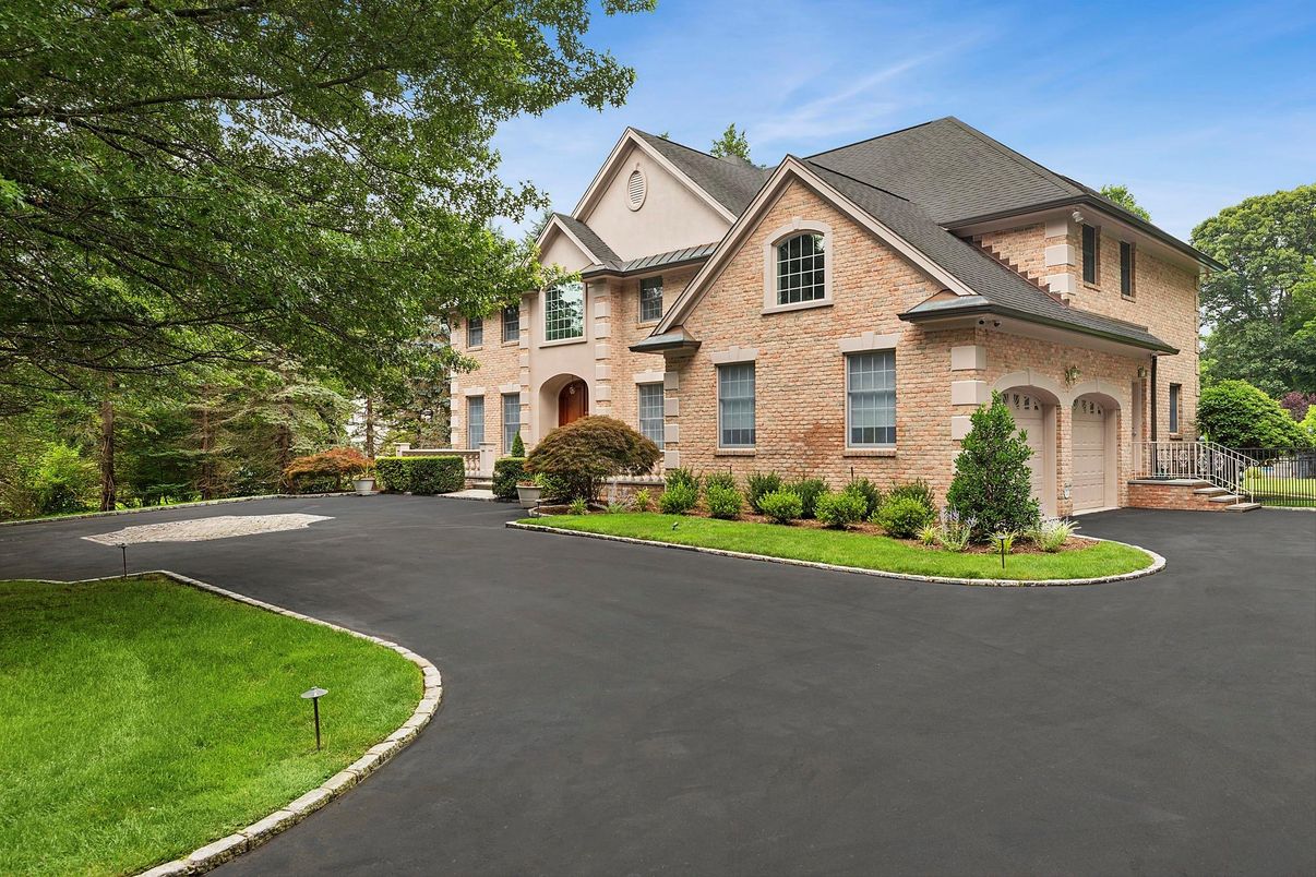 Attached, Exterior, Facade, Brick Facade, French Provincial