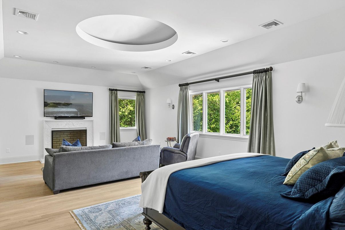 Bedroom, Fireplace, Interior, Recessed Lighting, Wood Texture Flooring
