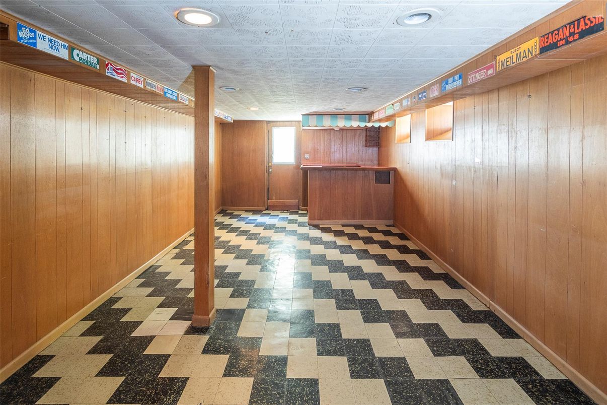 Interior, Recessed Lighting, Wooden Walls