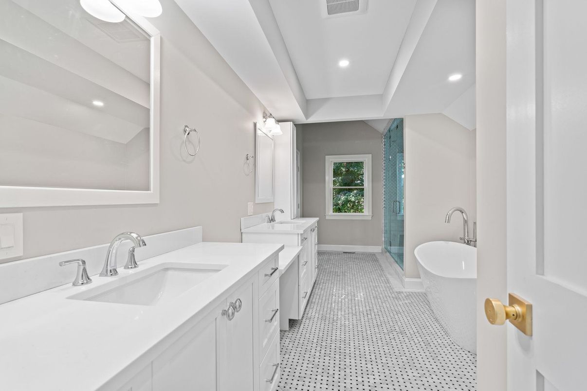 Bathroom, Dual Sink Vanities, Free Standing Baths, Interior, Recessed Lighting