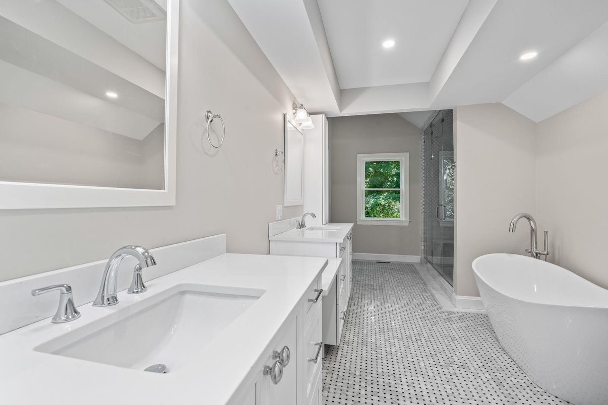 Bathroom, Dual Sink Vanities, Free Standing Baths, Interior, Recessed Lighting