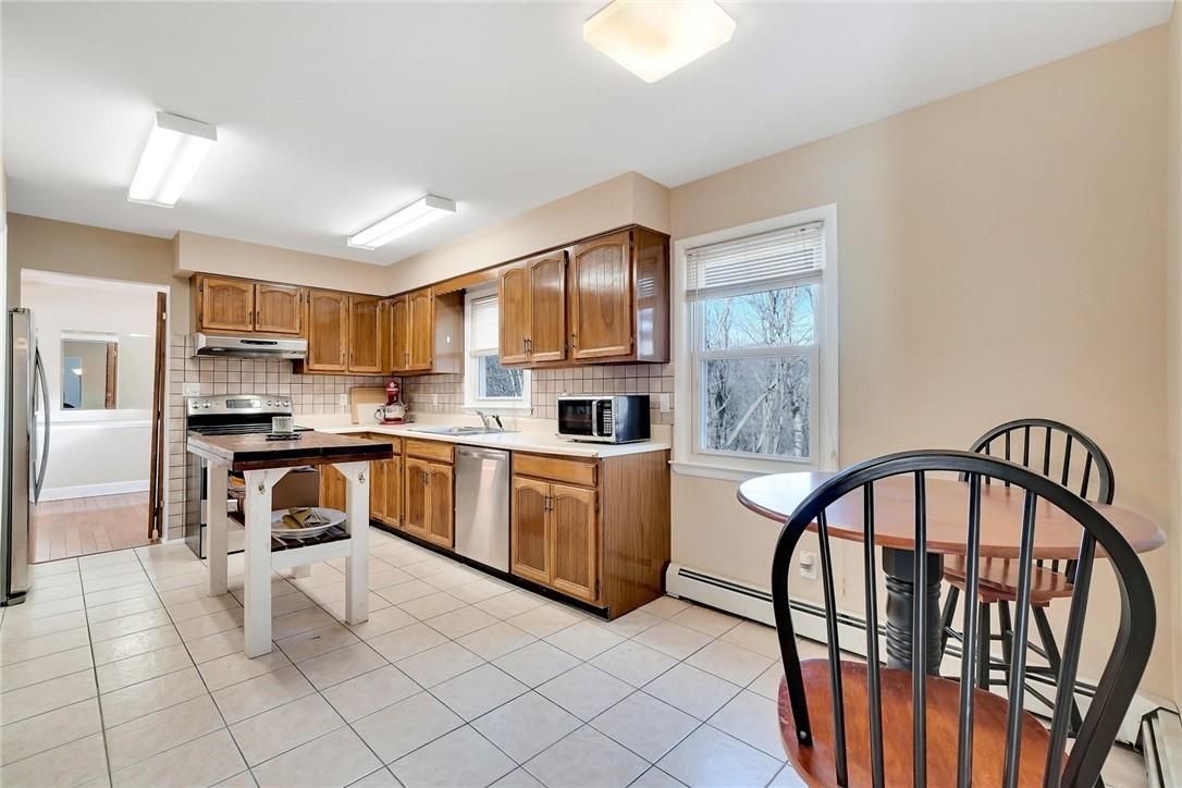 Dining room, Interior, Kitchen, Stainless Steel Appliances