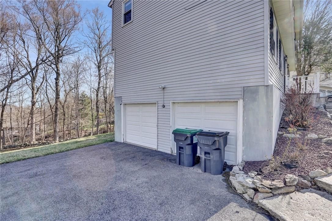 Detached Garage, Exterior