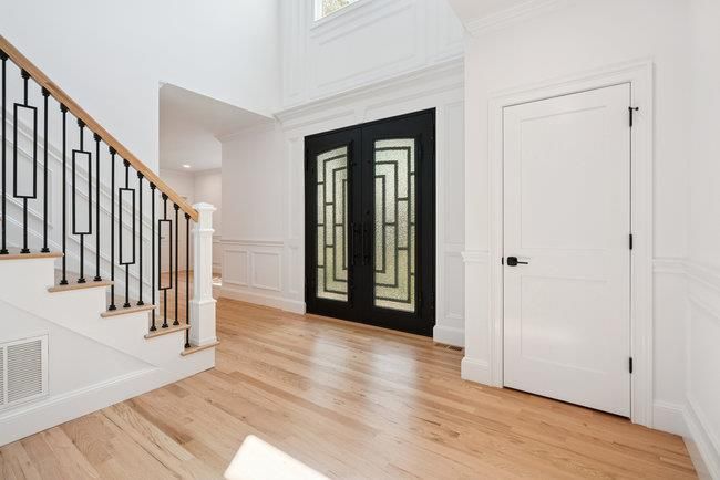 Interior, Recessed Lighting, Wood Texture Flooring