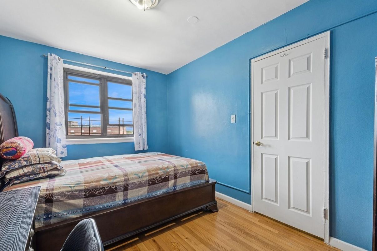 Bedroom, Interior, Water, Wood Texture Flooring