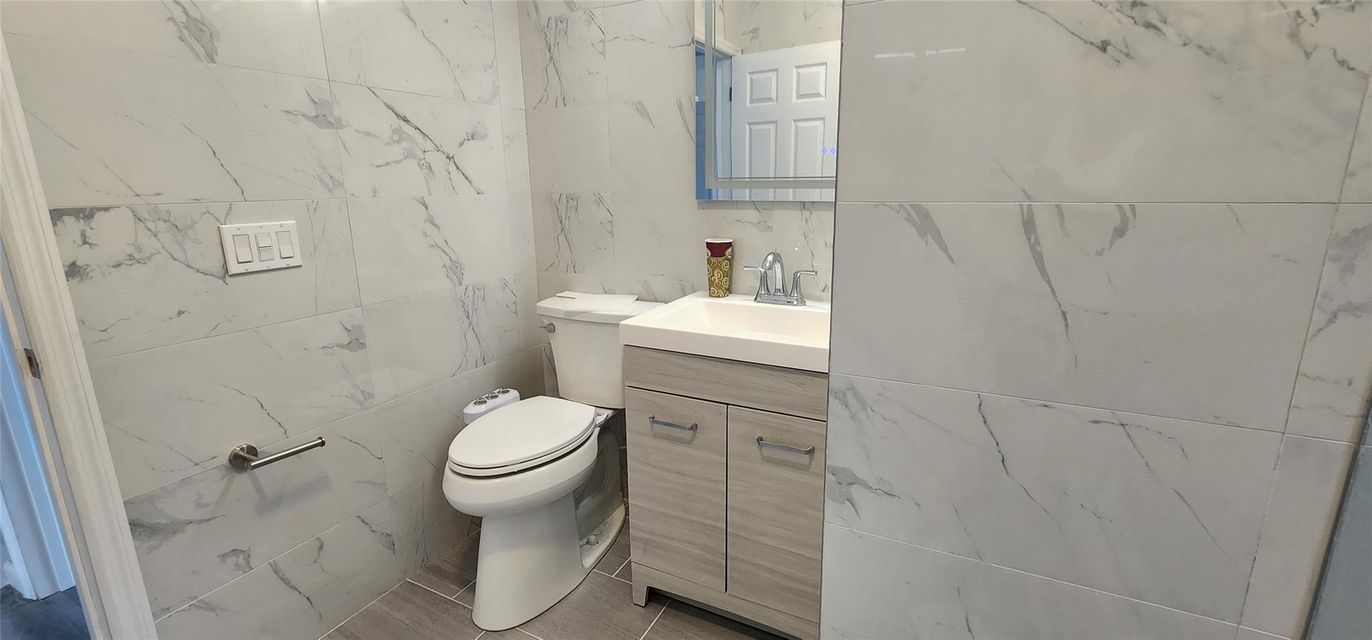 Bathroom, Interior, Marble Walls