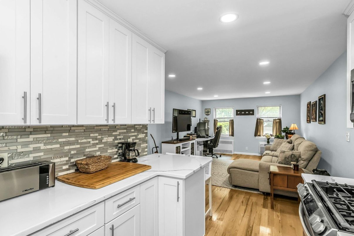 Dining room, Interior, Kitchen, Living room, Recessed Lighting, Wood Texture Flooring