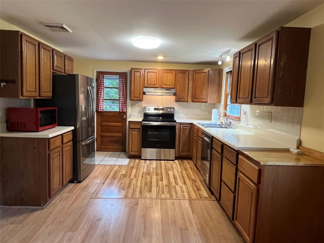 Interior, Kitchen, Stainless Steel Appliances, Wood Texture Flooring