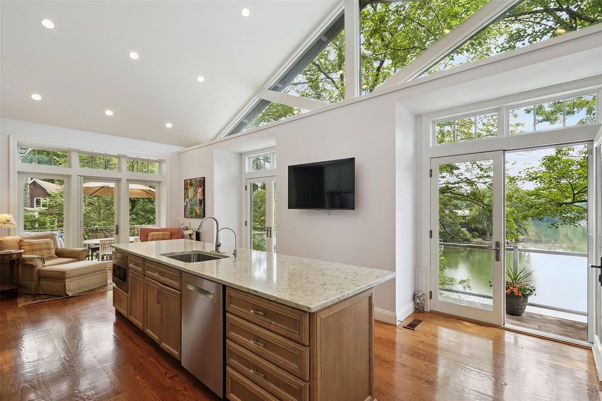 Interior, Kitchen, Living room, Recessed Lighting, Water, Wood Texture Flooring
