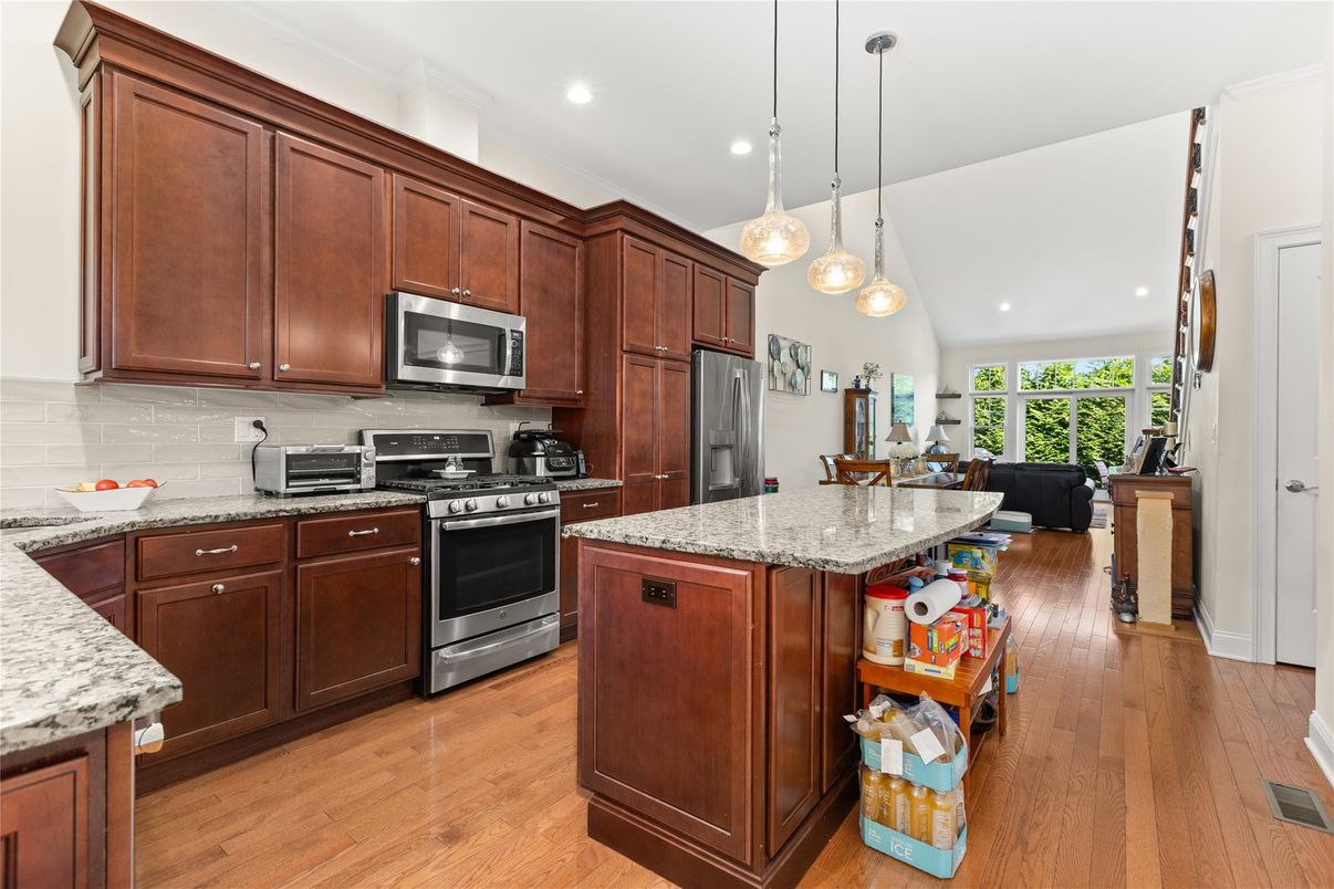 Interior, Kitchen, Living room, Pendant Lights, Recessed Lighting, Stainless Steel Appliances, Wood Texture Flooring