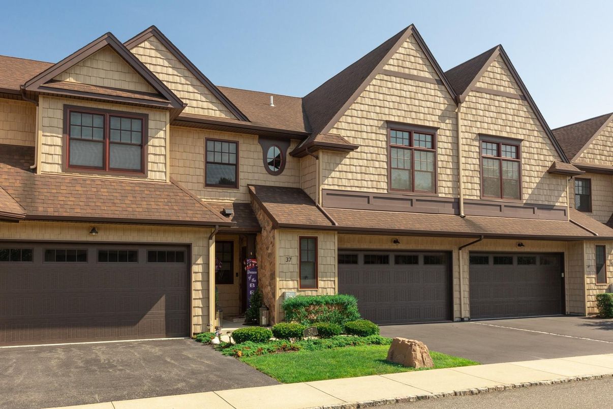 Attached, Exterior, Facade, Tudor Revival