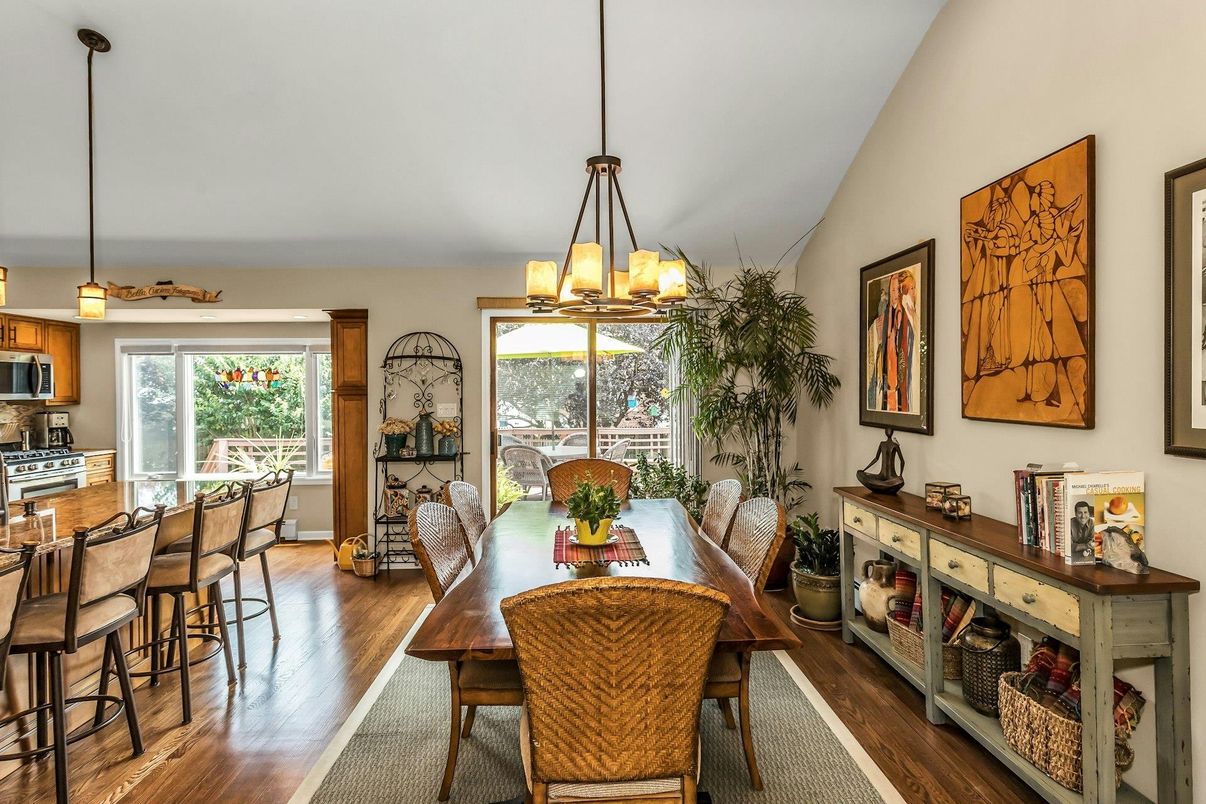Chandelier, Dining room, Interior, Pendant Lights, Wood Texture Flooring