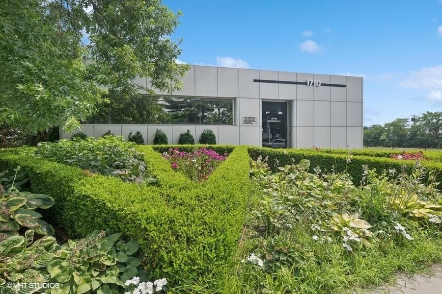 Backyard, Exterior, Facade, Modern