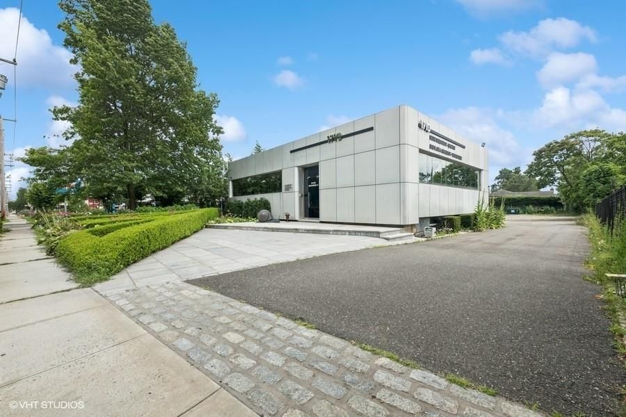 Backyard, Exterior, Facade, Modern