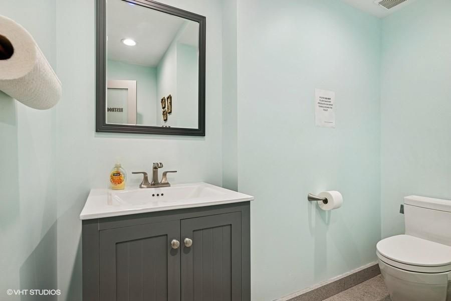 Bathroom, Interior, Recessed Lighting