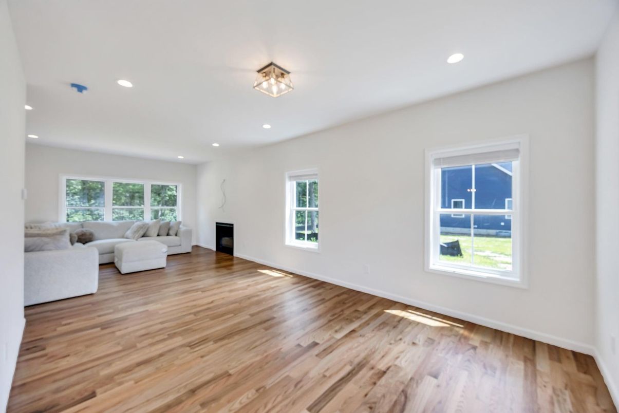 Empty room, Interior, Living room, Recessed Lighting, Wood Texture Flooring