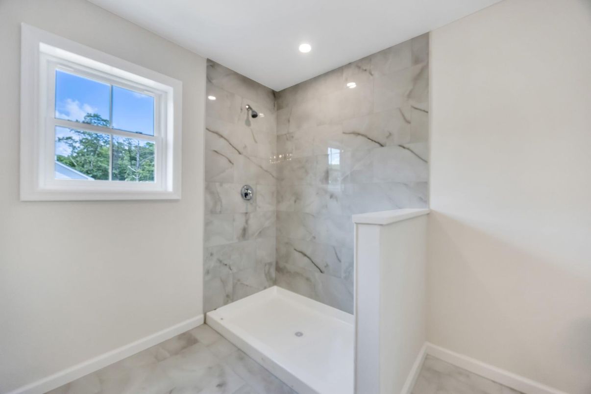 Bathroom, Interior, Marble, Marble Walls, Recessed Lighting
