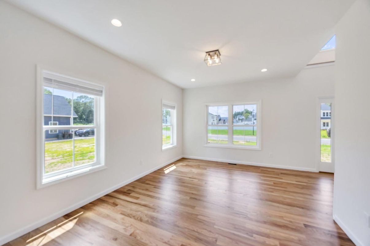 Empty room, Interior, Recessed Lighting, Wood Texture Flooring