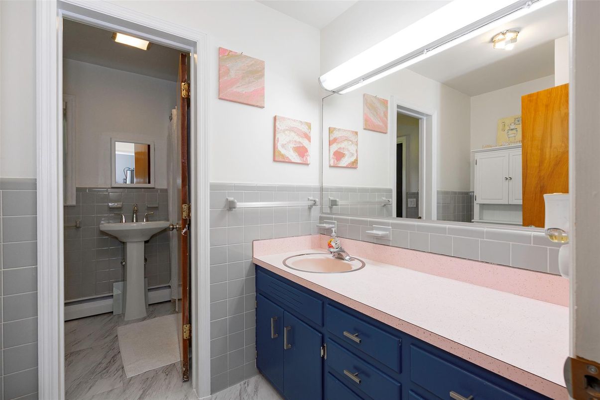 Bathroom, Dual Sink Vanities, Interior, Marble