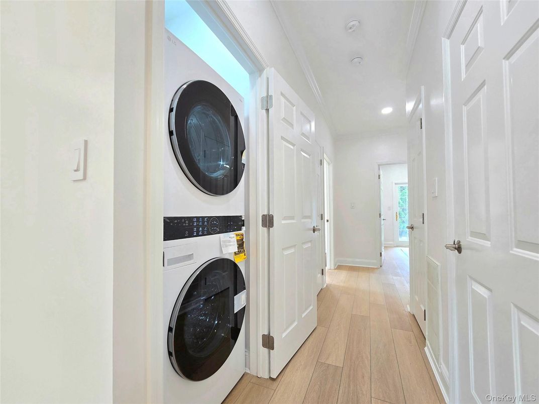 Interior, Recessed Lighting, Utility Closets, Washer, Wood Texture Flooring
