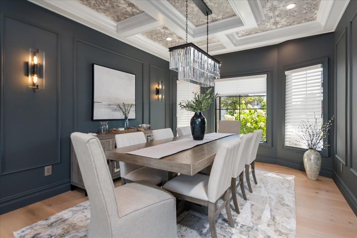 Chandelier, Dining room, Interior, Recessed Lighting, Wood Texture Flooring