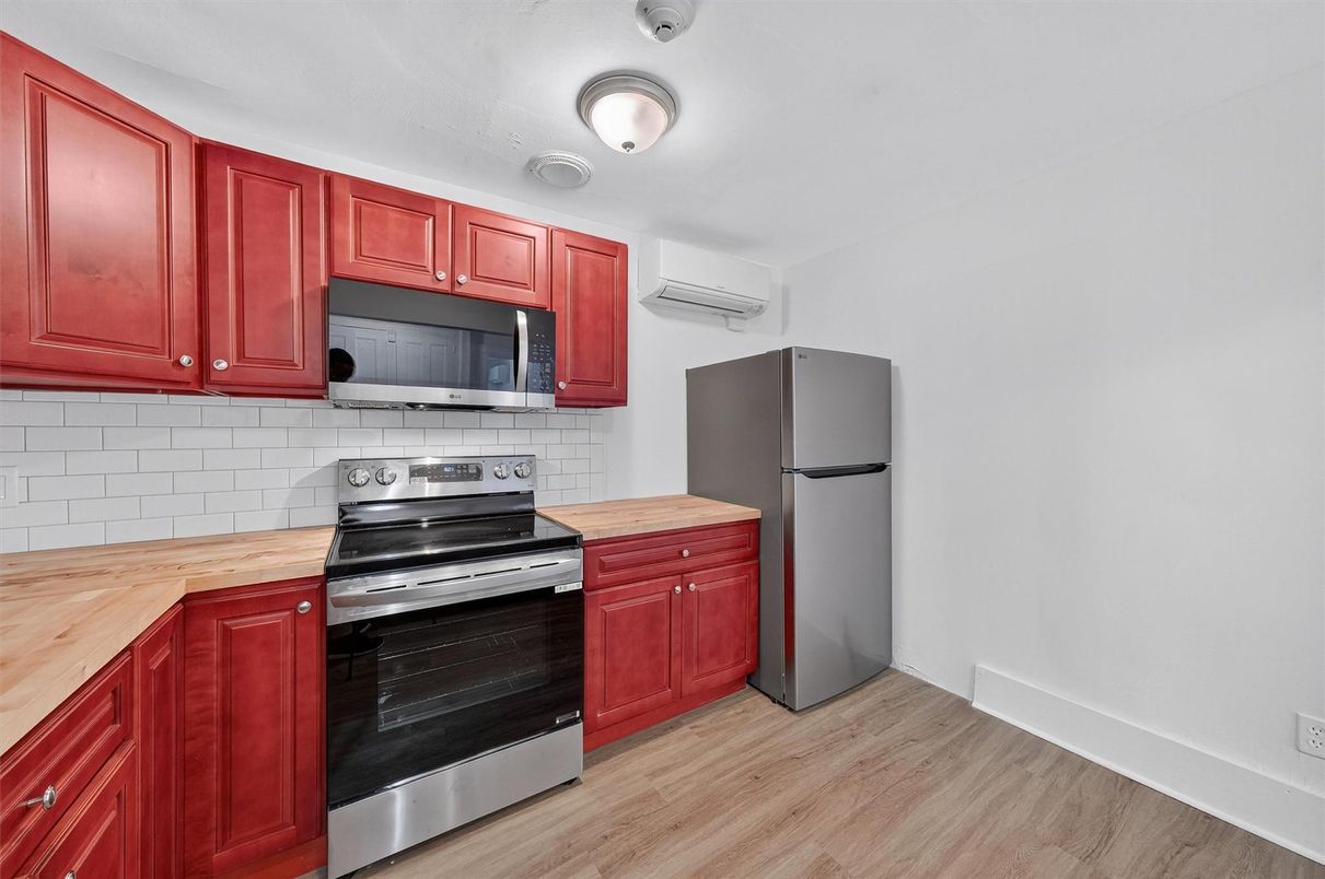 Interior, Kitchen, Stainless Steel Appliances, Wood Texture Flooring
