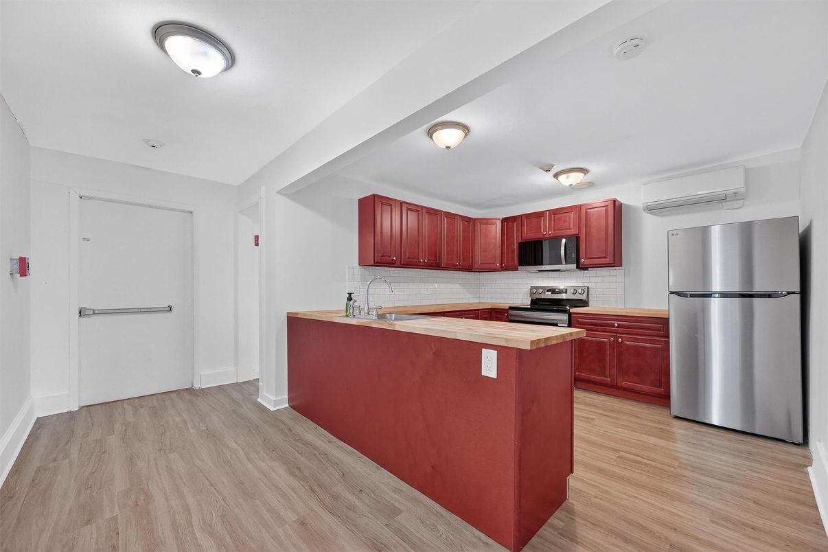 Interior, Kitchen, Stainless Steel Appliances, Wood Texture Flooring