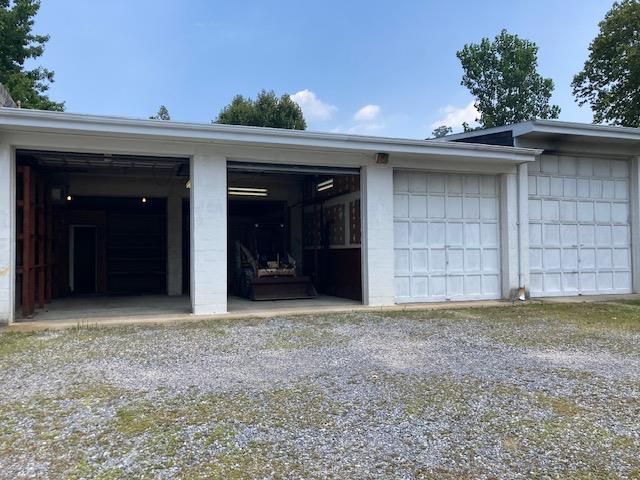 Detached Garage, Exterior