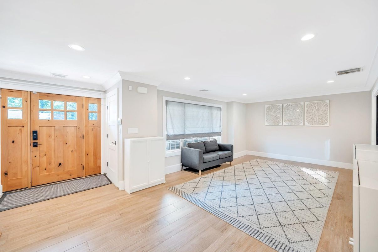 Interior, Recessed Lighting, Wood Texture Flooring