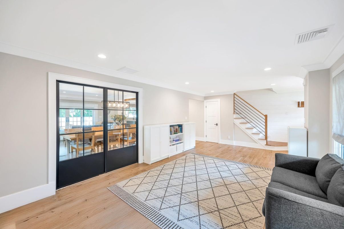 Interior, Recessed Lighting, Wood Texture Flooring