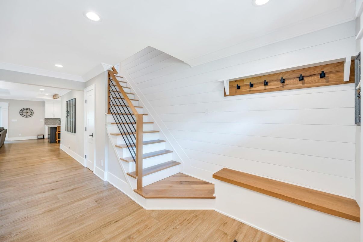 Interior, Recessed Lighting, Wood Texture Flooring