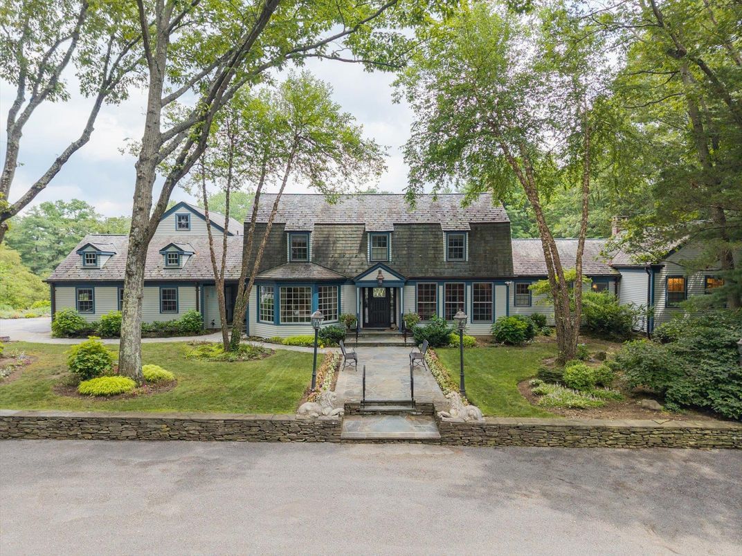 Exterior, Facade, Cape Cod