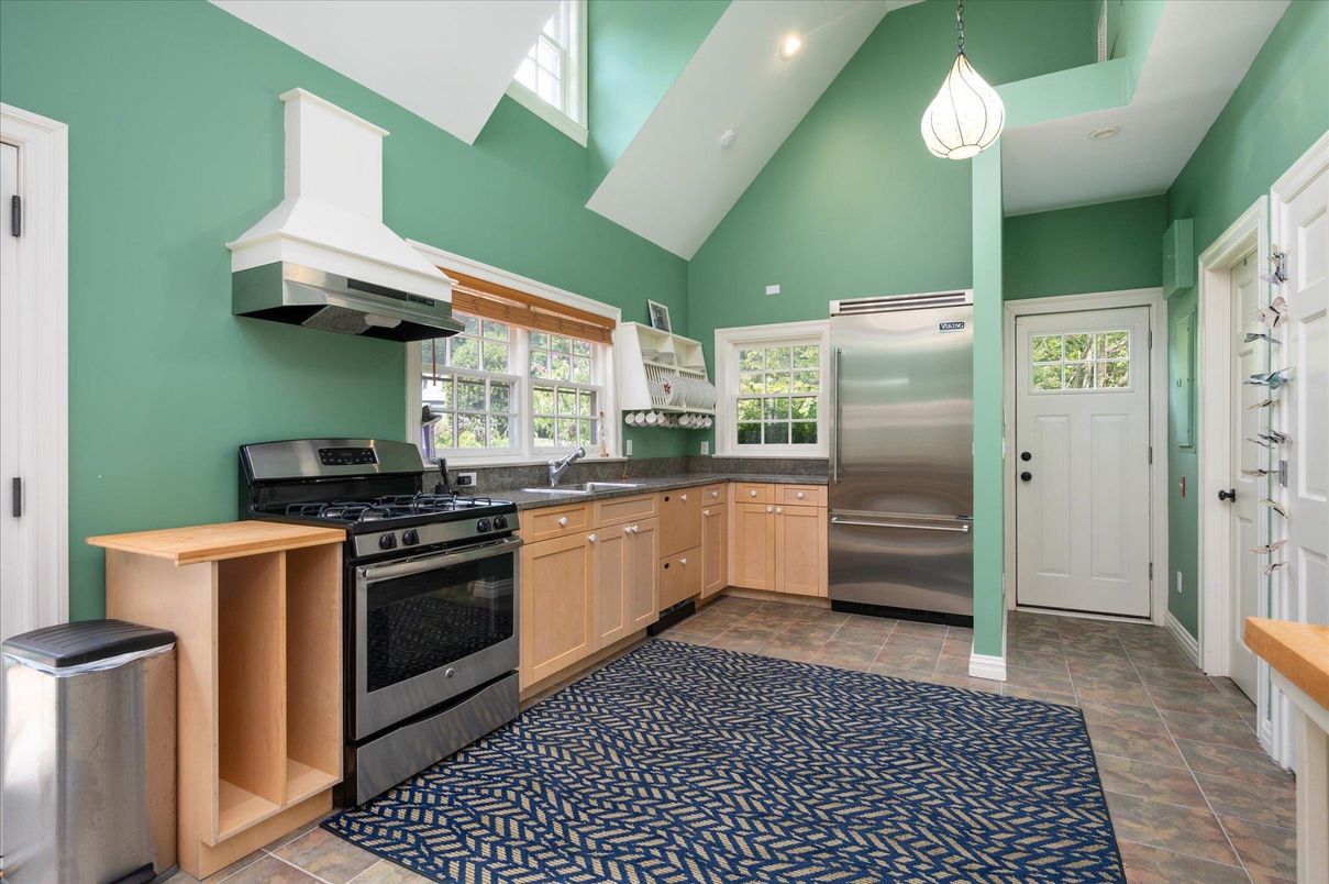 Interior, Kitchen, Pendant Lights, Recessed Lighting, Stainless Steel Appliances