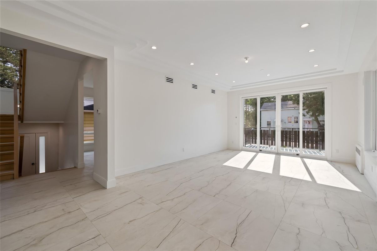 Empty room, Interior, Marble, Recessed Lighting