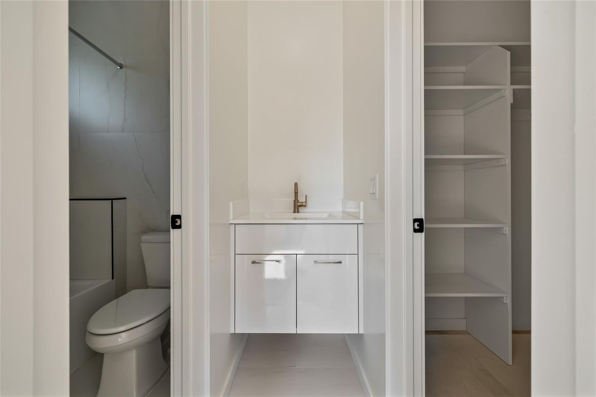 Bathroom, Interior
